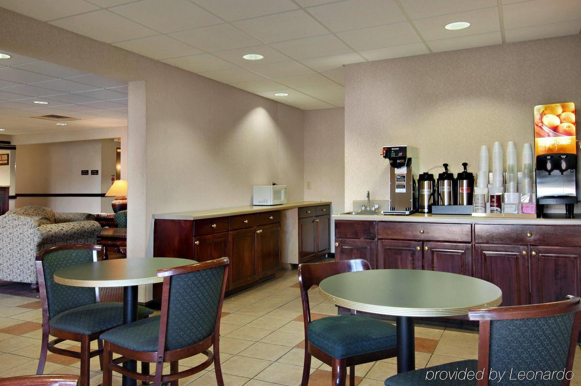 Red Roof Inn Hendersonville Exterior foto